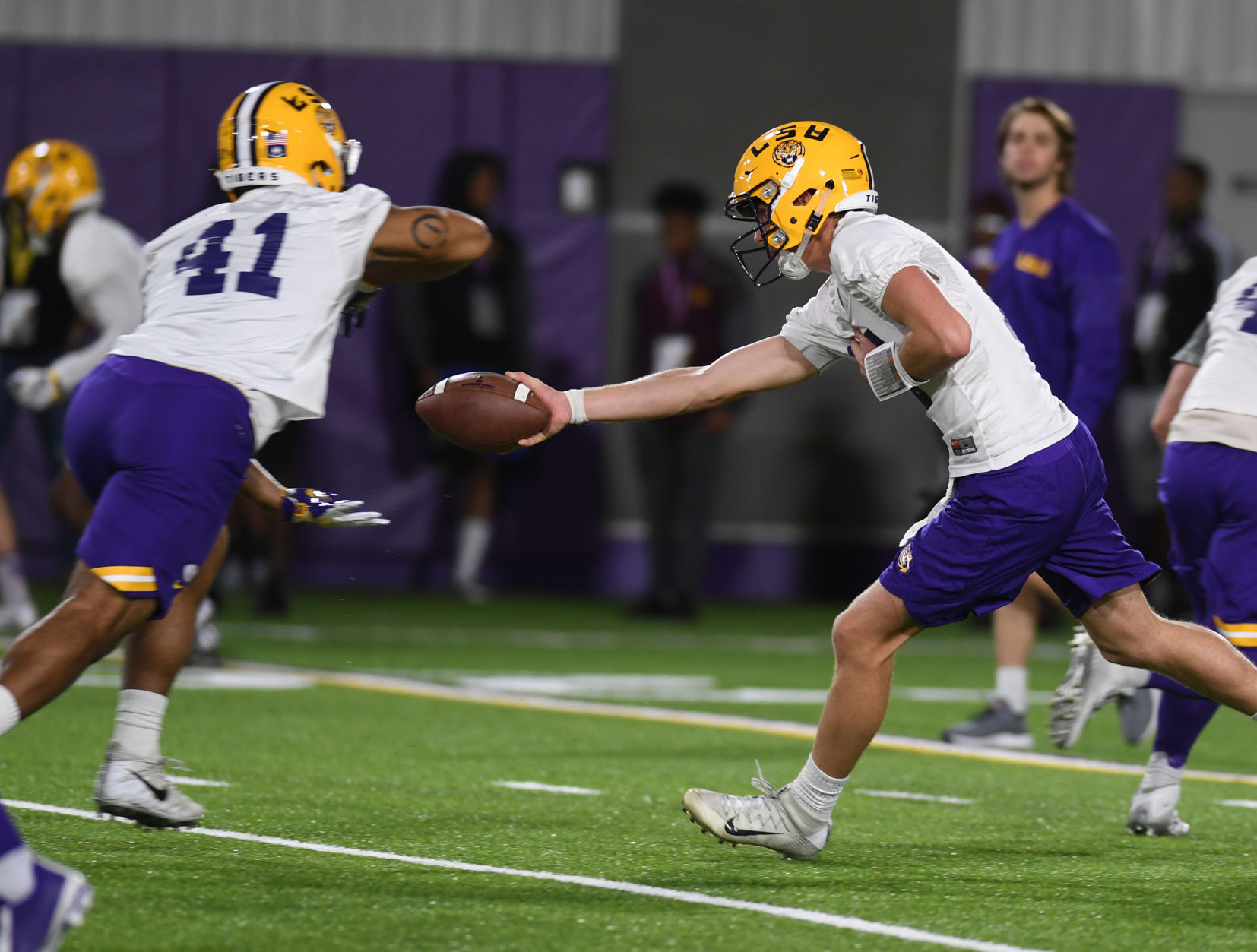 lsu football report tigers